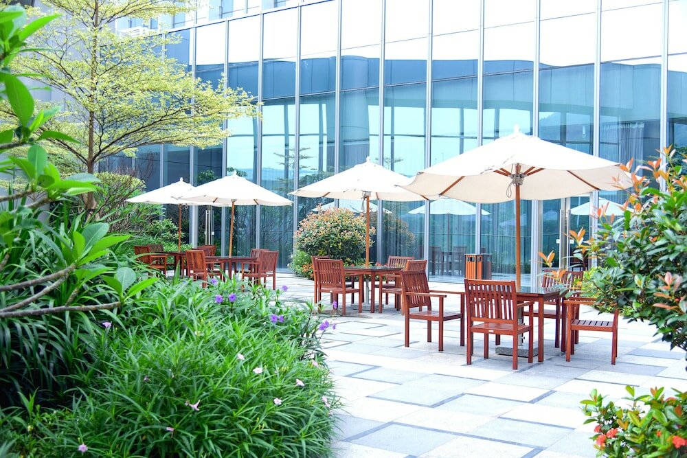 Фото Hualuxe Xiamen Haicang Harbour View, an Ihg Hotel