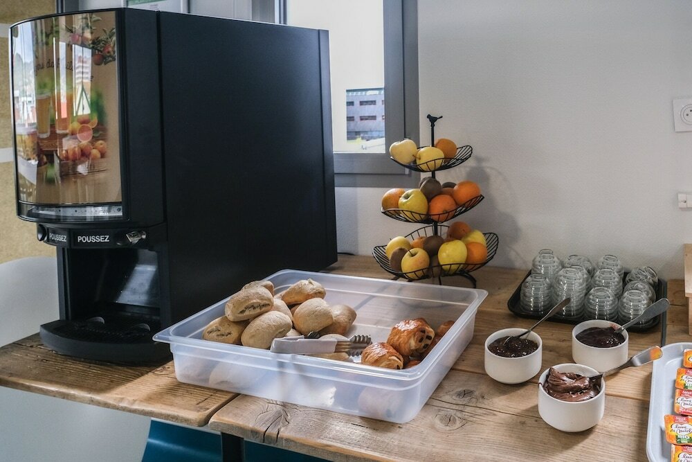 Фото Auberge de jeunesse Hi Clermont-Ferrand