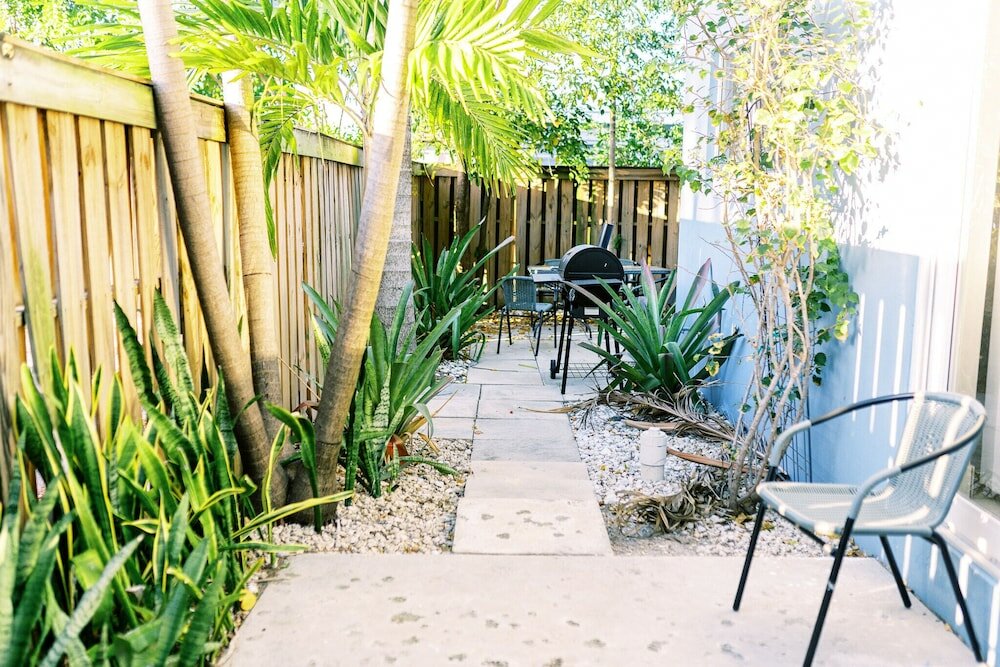 Фото Galleria Apartments by Lowkl