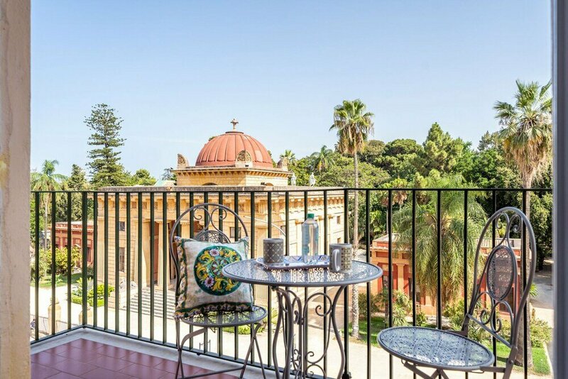 Гостиница Un Balcone Sull'Orto Botanico by Wonderful Italy в Палермо