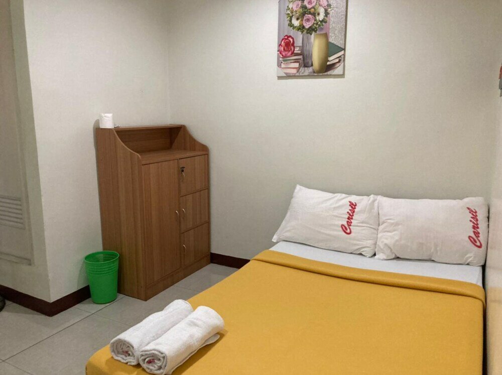 Фото Oyo 815 Carisil Bldg