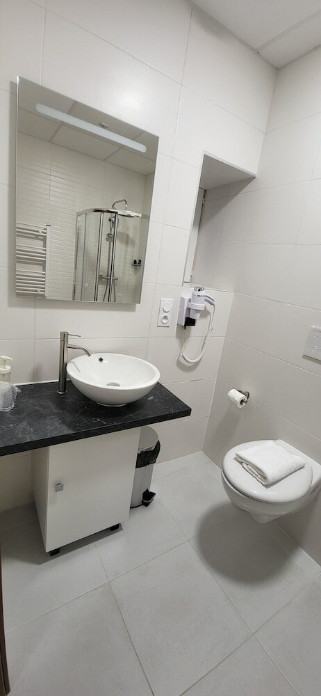 Фото Square Hôtel - Nimes