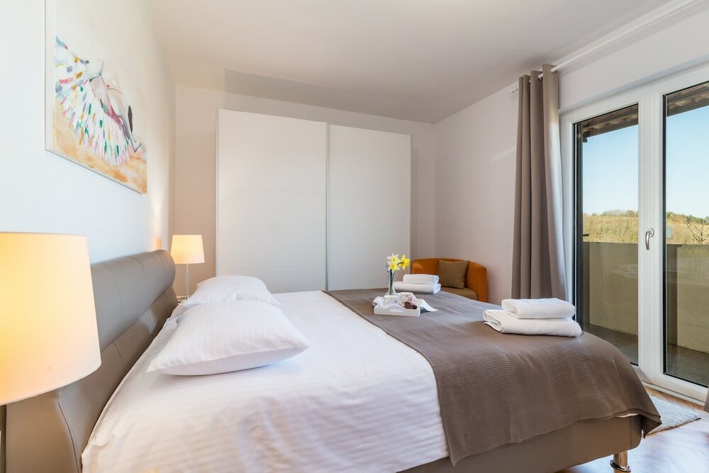 Фото Holiday Home with pool and garden