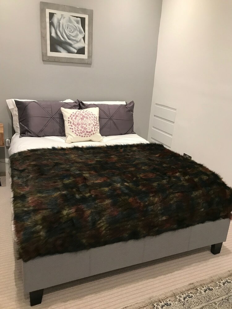 Фото Brondesbury Apartments