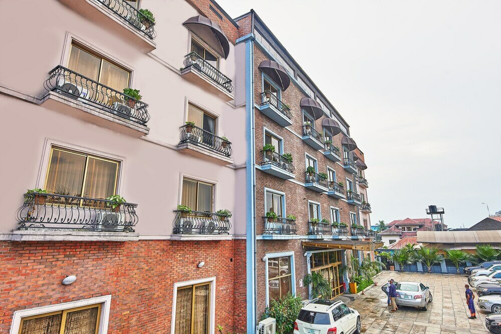 Фото Oak Havens Hotel