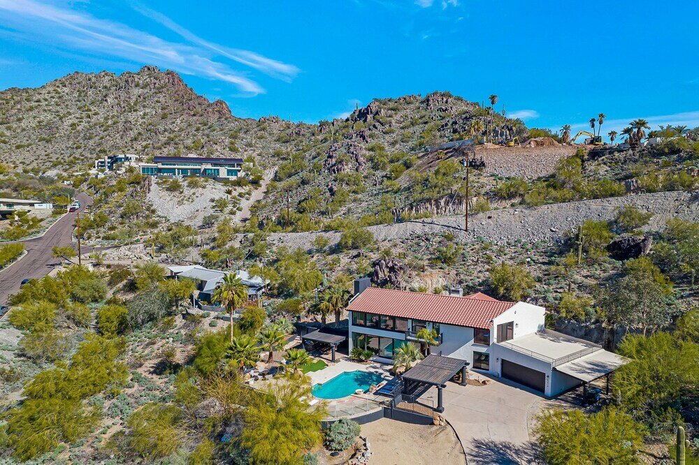 Фото Desert Lagoon by Avantstay Luxury Phoenix Home w Entertainers Backyard