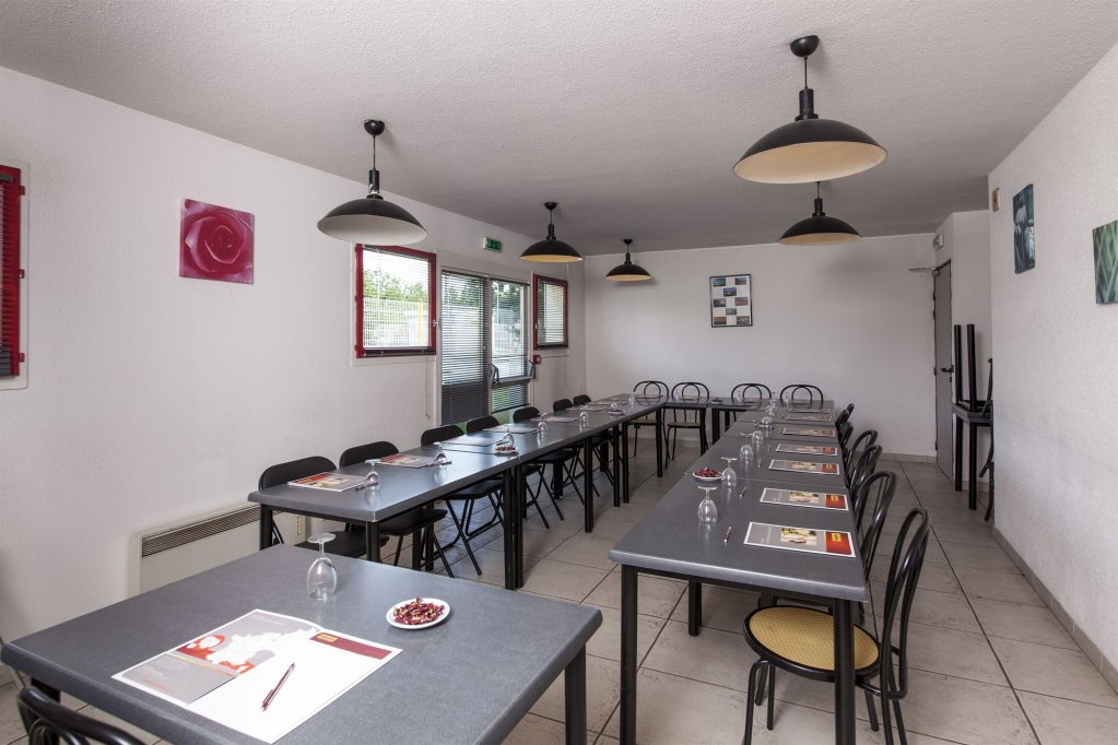 Фото Ibis Calais Car Ferry