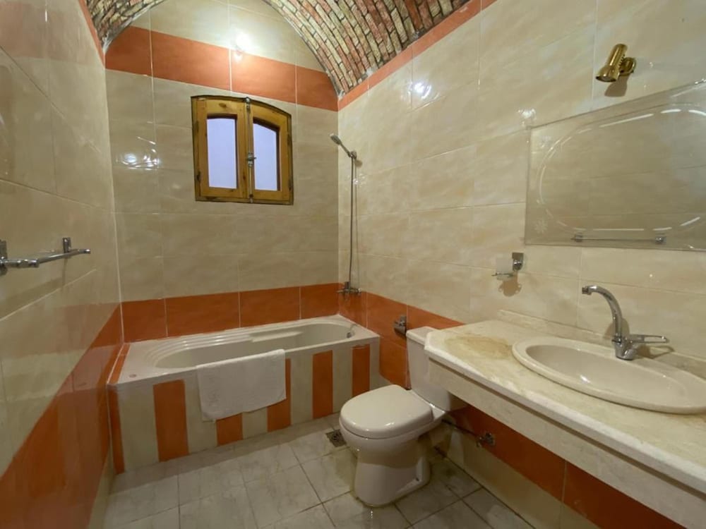 Фото Elsanosy Family Guest House - Luxor