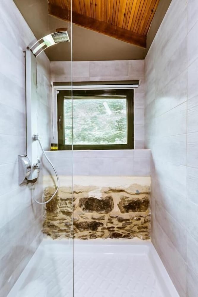 Фото Ellafos Traditional Living