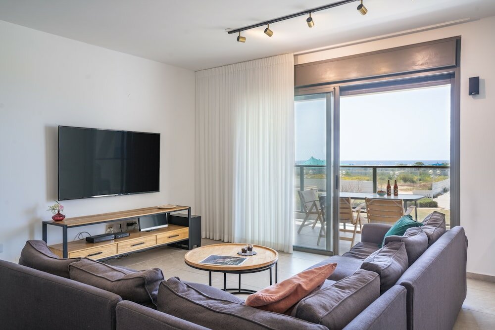 Фото Alloro First Line To The Beach