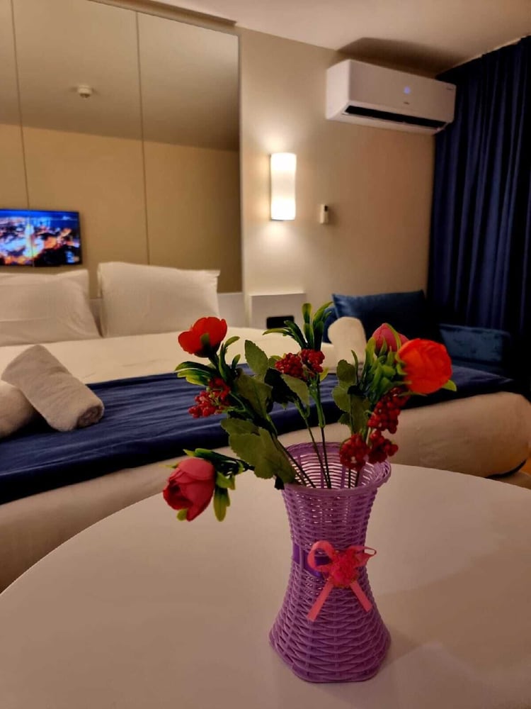 Фото Orbi Hotel Apartments