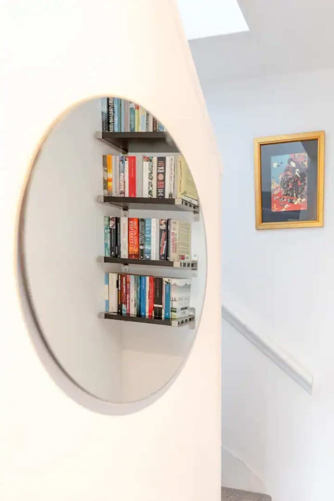 Фото Spacious 2 Bedroom Retreat In East Dulwich