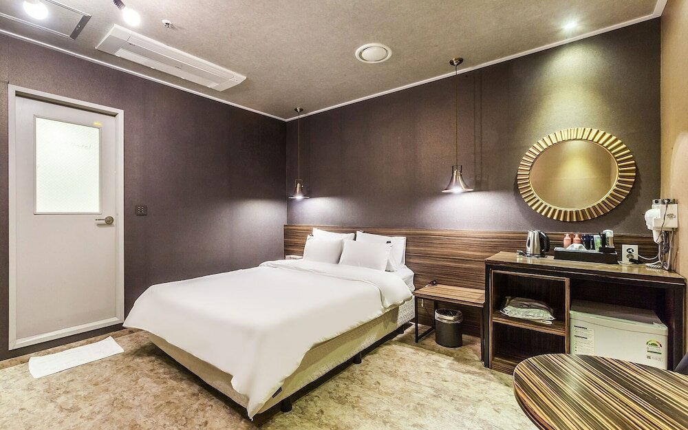 Фото Bucheon Boutique Hotel 375