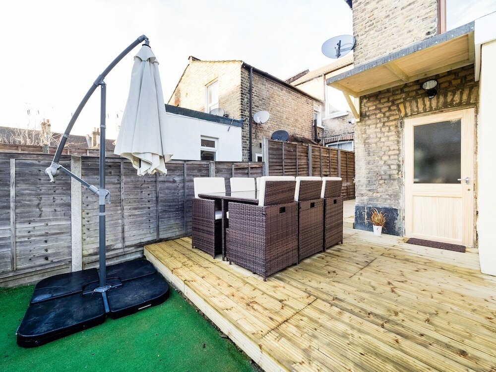 Фото Lt The Gate House