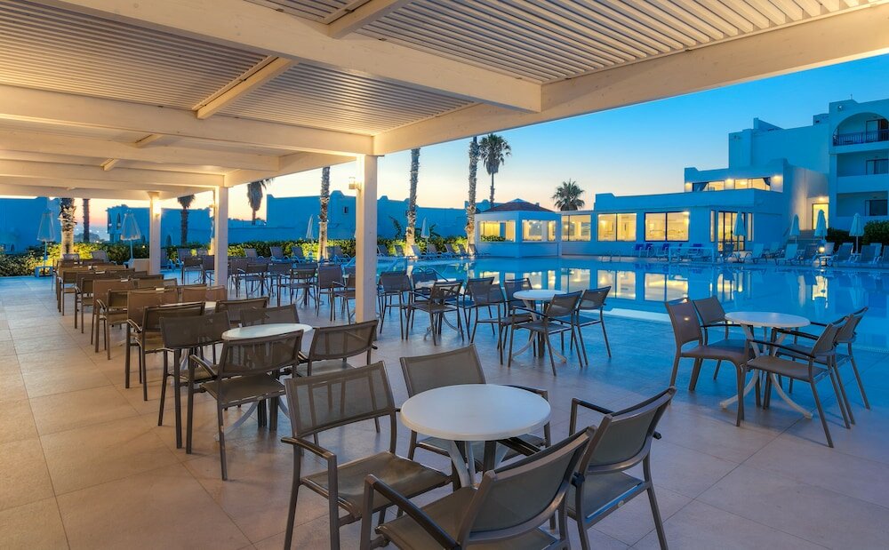 Фото Aeolos Beach Hotel