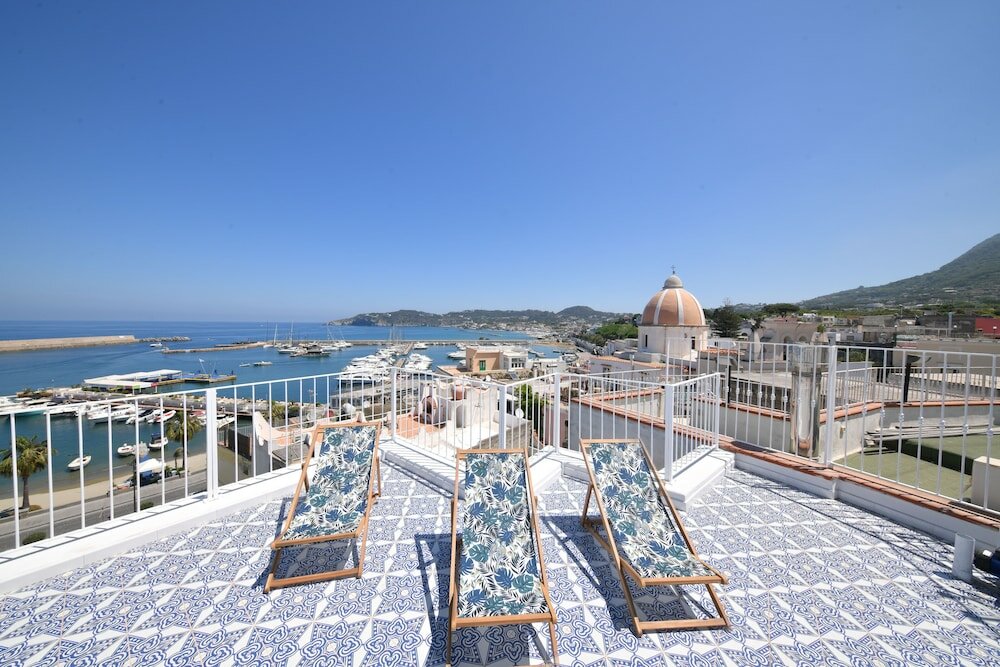 Фото King Suite - Luxury Rooms