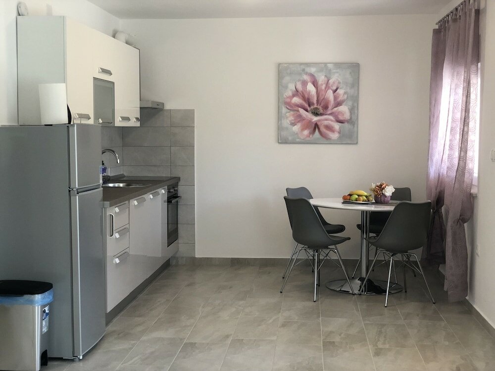 Фото Lovely holiday house Elenna