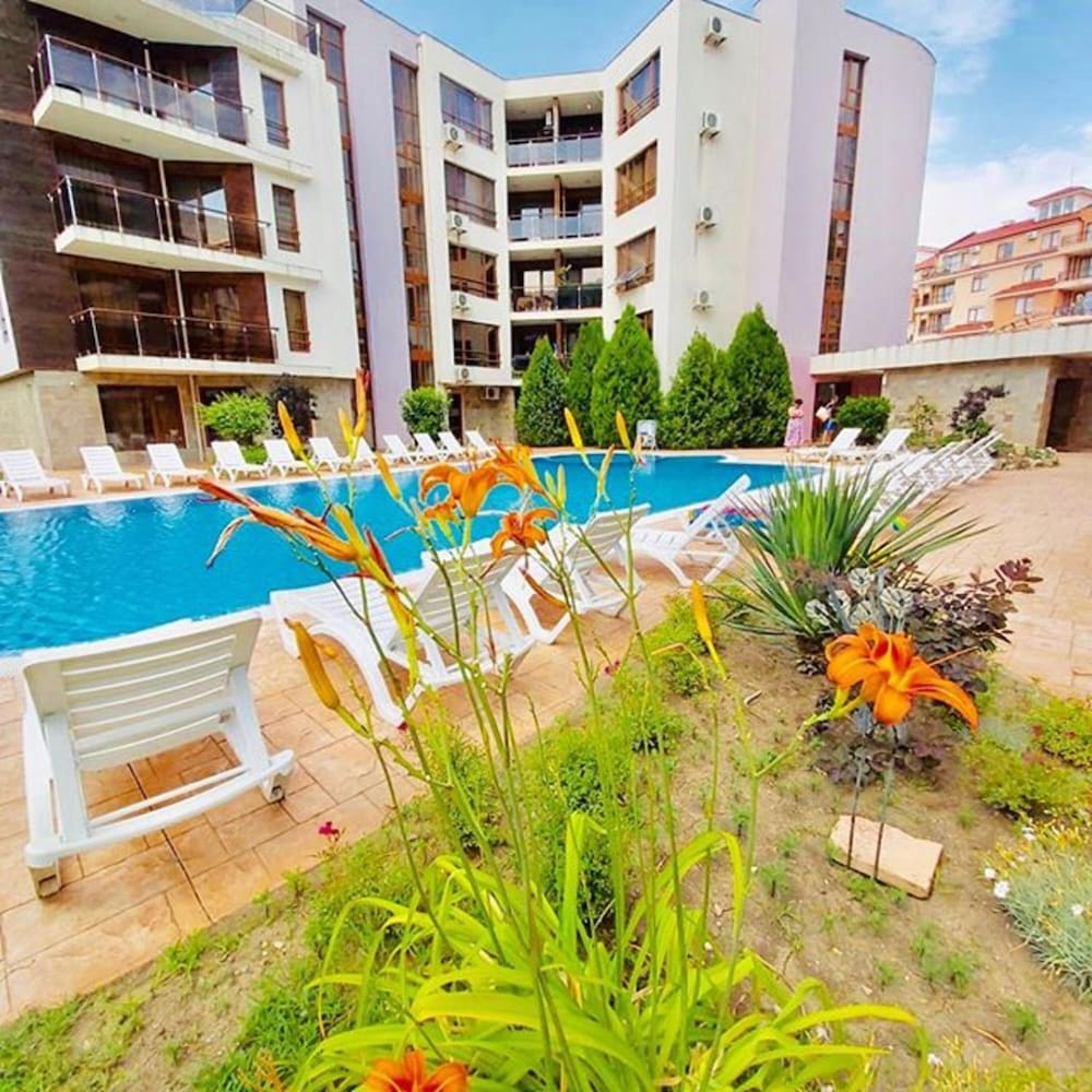 Фото Magnolia Garden Hotel