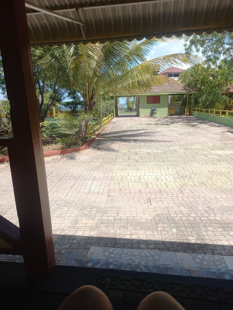 Фото Deano's Cottages