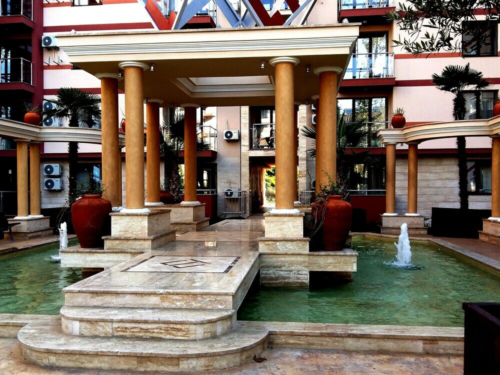 Фото отеля 2