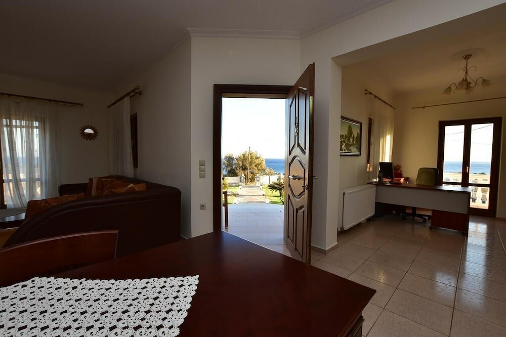 Фото Flisvos Villa