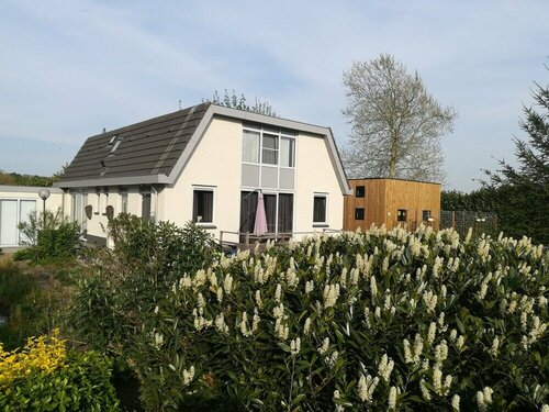 Гостиница Trendy Tiny Houses Bovenweg
