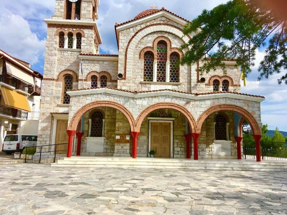 Фото отеля 2