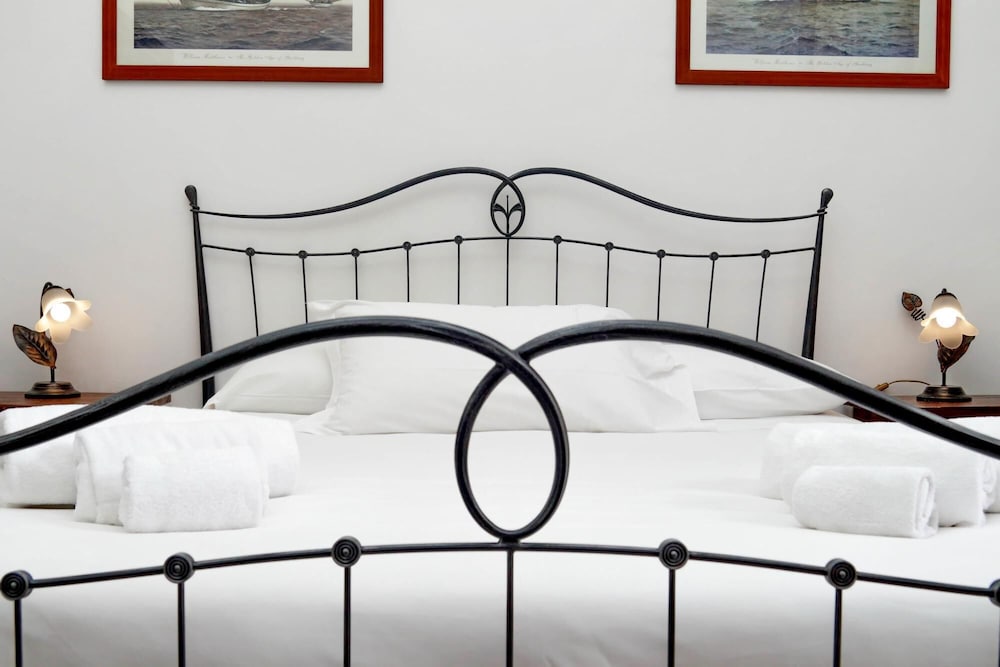 Фото Cavour Square Apartment