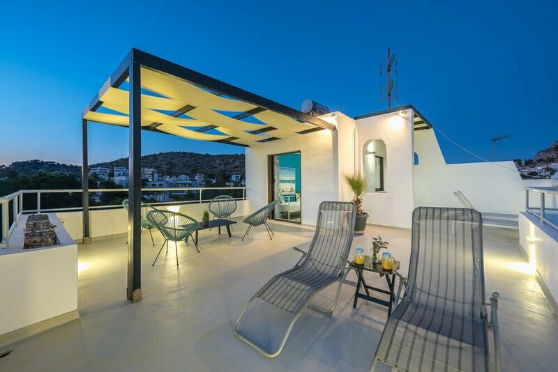 Гостиница Adelos Maisonette Near Vouliagmeni Beach