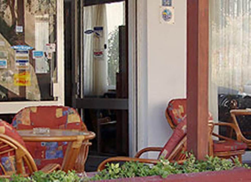 Фото Evans Hotel