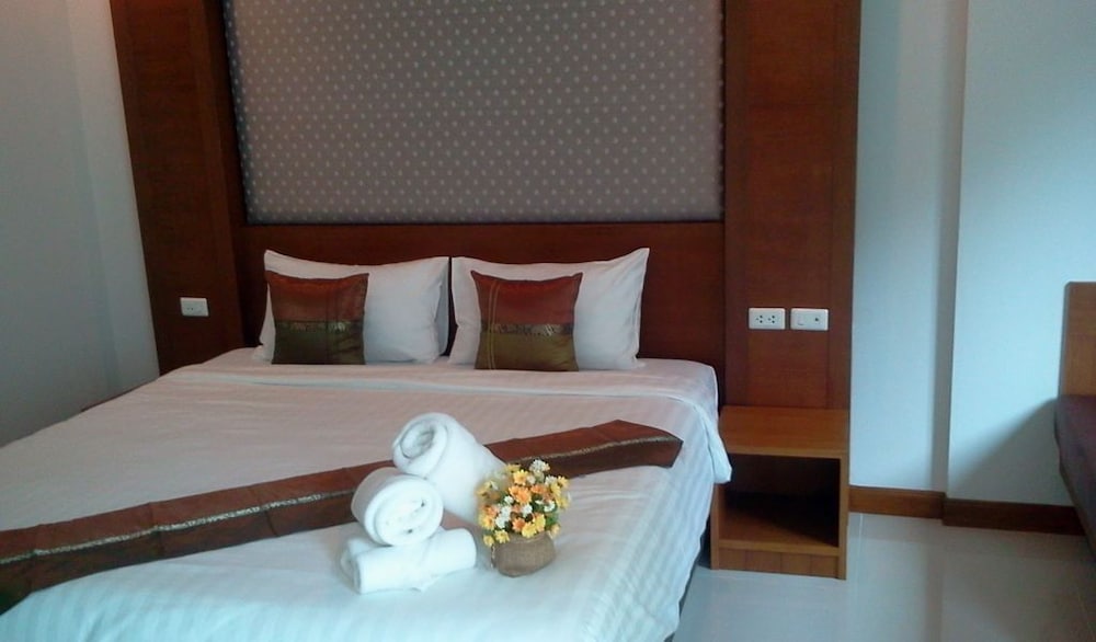 Фото Rojjana Residence