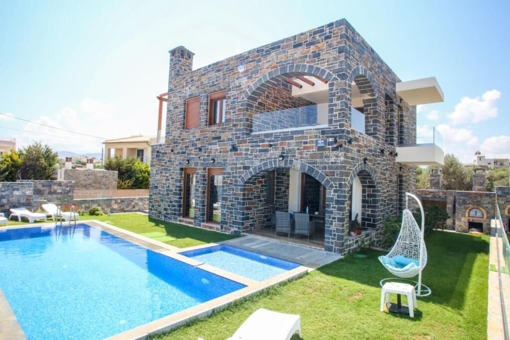 Фото Turtuli Villas by Checkin