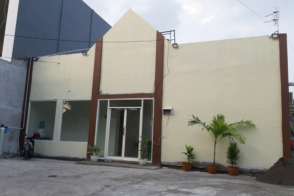 Фото Oyo 90299 Corner Guest House