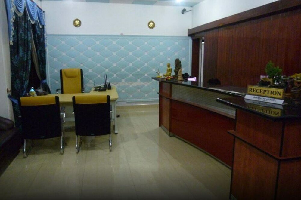 Фото Grand Crown Hotel