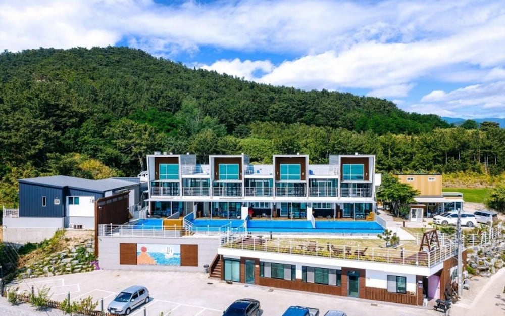 Фото Pohang Cheonnyeonbawi Pension