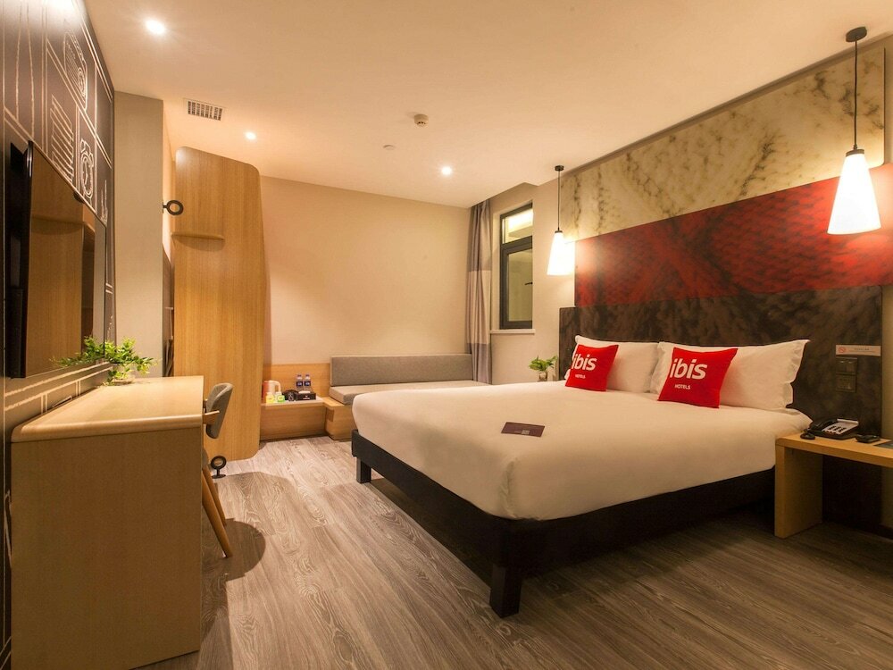 Фото Ibis Wuhan Hubu Alley Hotel