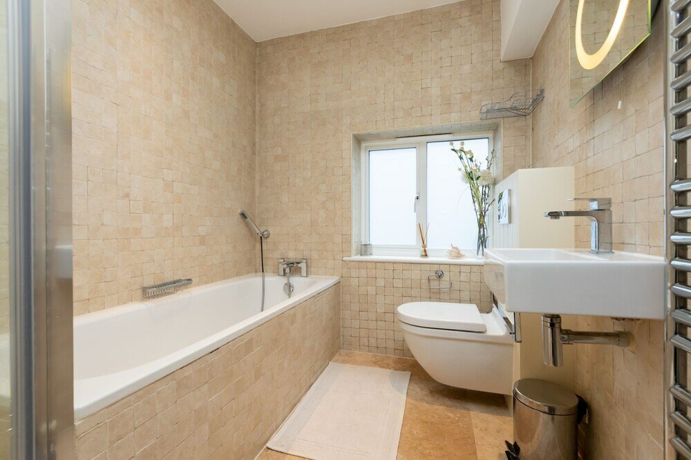 Фото Modern and Bright 3 Bedroom House in Paddington