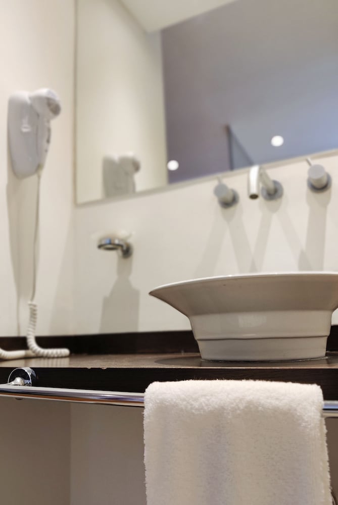 Фото Bens Downtown Apartments