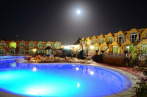 отель Aparthotel la Piramide