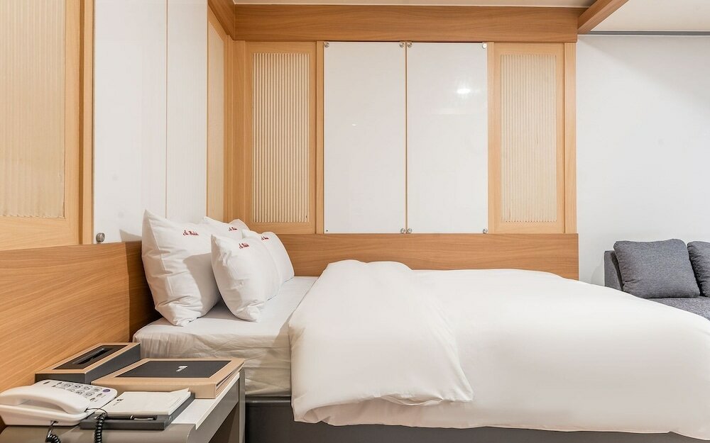 Фото Bucheon A Hotel