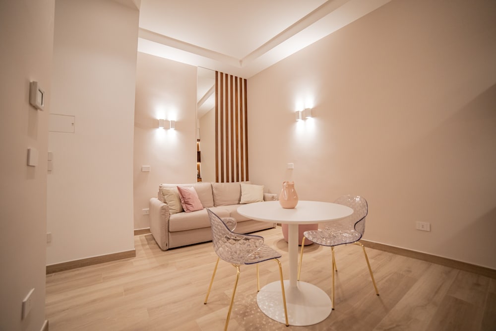 Фото La Banchina Luxury Suites