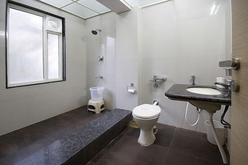 Фото My Bizz Hotel