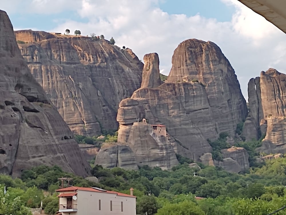 Фото Spartacus House