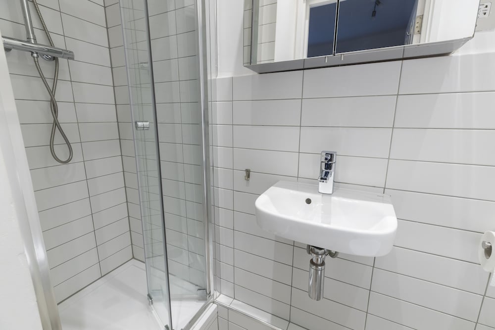 Фото Altido Smart 3 bed Flat in Islington, Close to Angel Tube