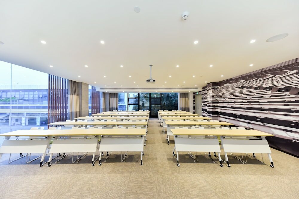 Фото Ibis Guangzhou Pazhou International Exhibition Center Hotel