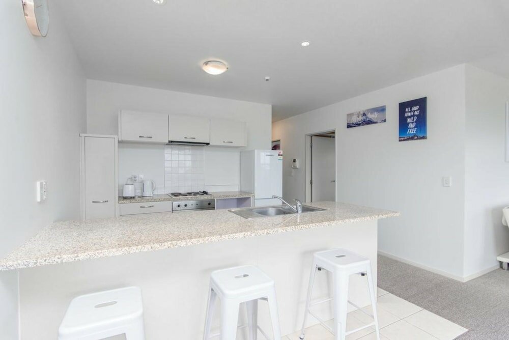 Фото Cozy & Contemporary Apartment