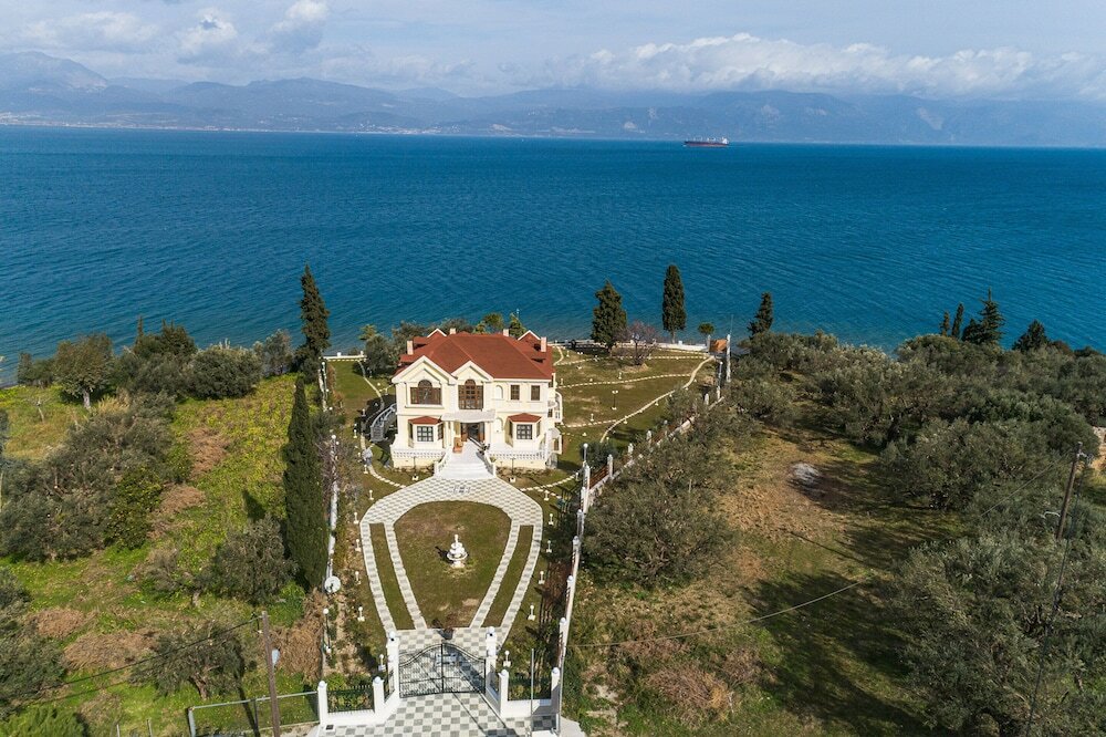 Фото Villa Filoxenia - by the sea - up to 12 guests