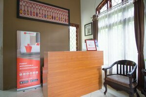 Гостиница RedDoorz Syariah near Ngade Lake