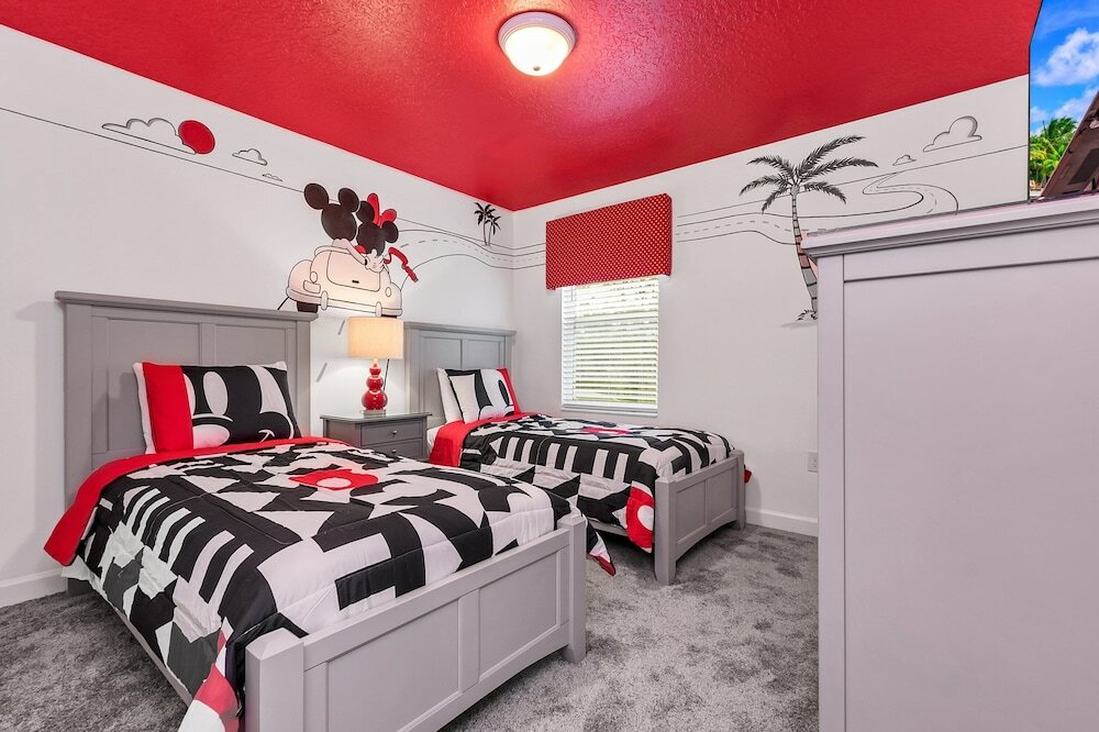 Фото Family Friendly! 6bed 5Ba Villa with Pool