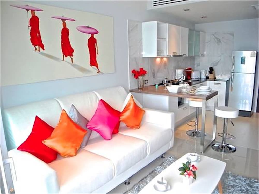 Фото Emerald Patong 1 bedroom Modern Apartment